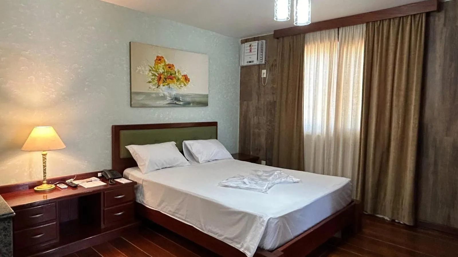 Hotel Du Lac Macae